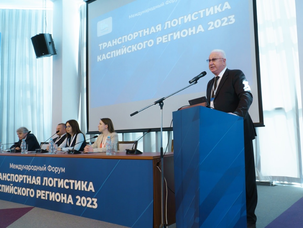 Konstantin Markelov Makes Proposals onTransport Logistics Development atthe International Forum